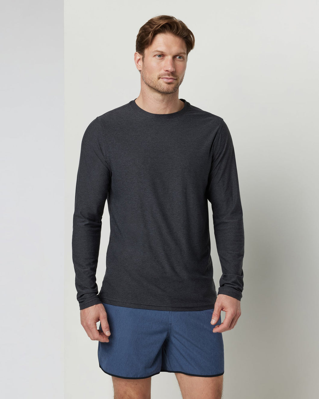 VUORI-Men's-L/S STRATO TECH TEE-Charcoal Heather