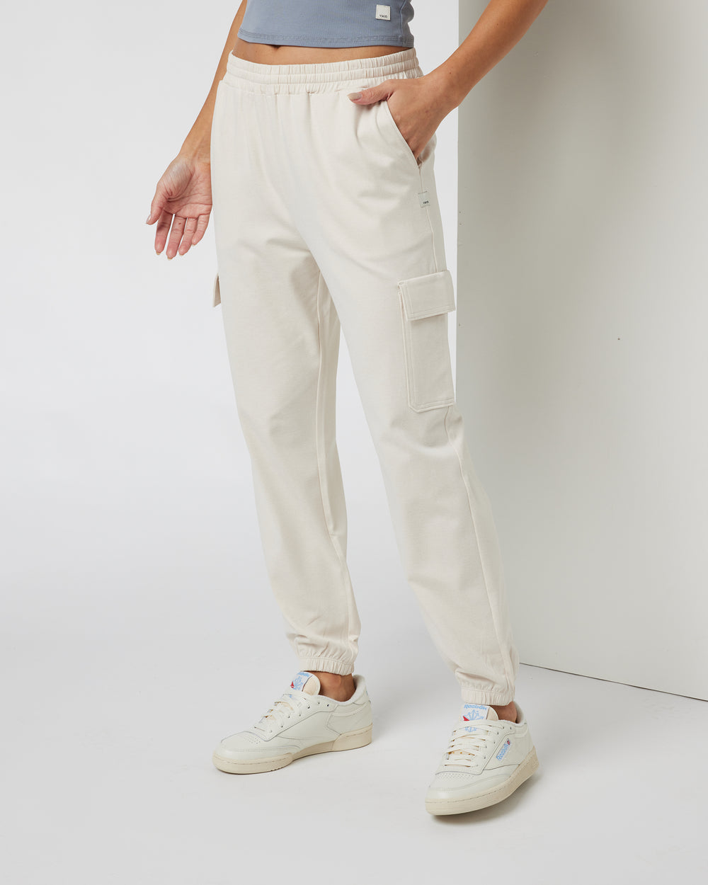 Vuori | Women's | Boyfriend Cargo Jogger | Milkweed Heather