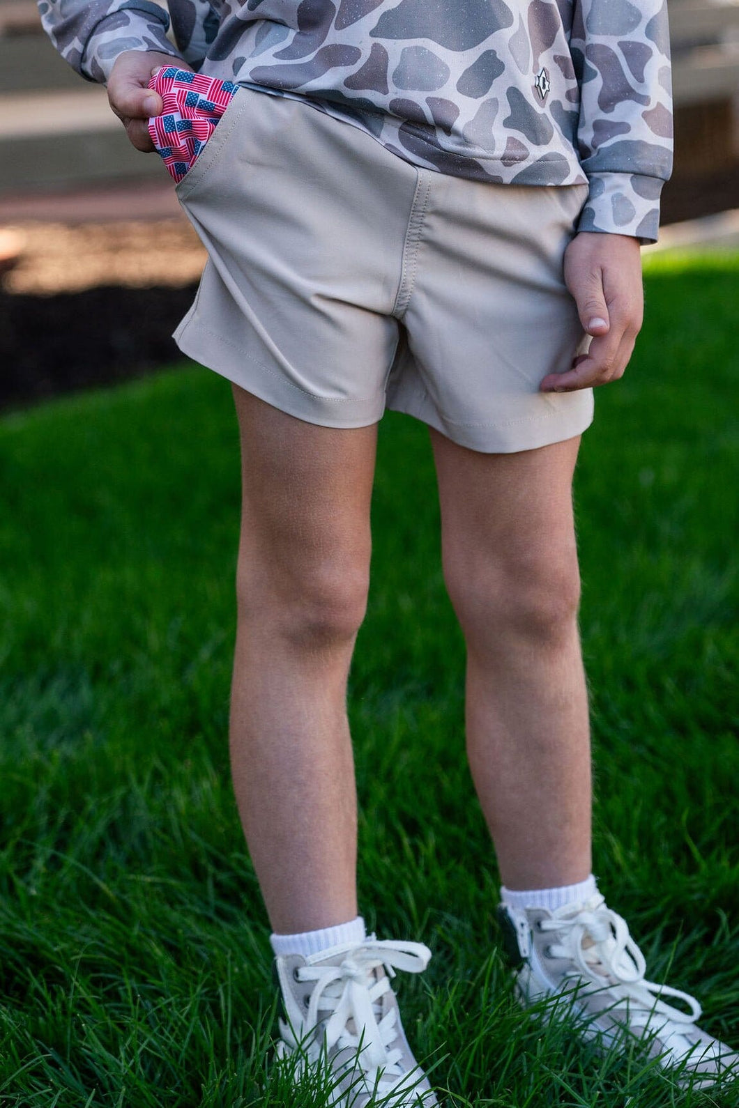 Burlebo | Youth Everyday Shorts | Khaki/Flag Pocket