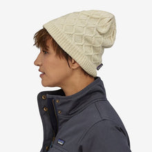 Load image into Gallery viewer, Patagonia-Women&#39;s Honeycomb Knit Beanie
